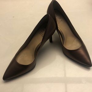 Women’s shoes